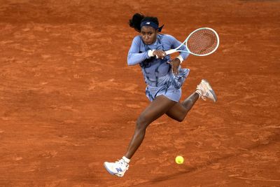 Coco Gauff fights off Madison Keys to reach French Open semi-finals