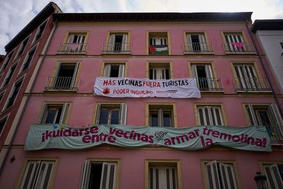 Spain warns against housing ‘free for all’ over Airbnb threat