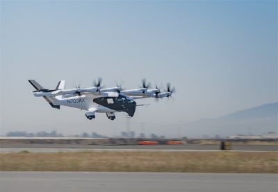 Archer's Midnight Air Taxi Soars, But Stock Doesn’t Budge