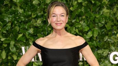 ‘You’re never gonna guess why’: Ellen Pompeo’s expensive Erewhon sunflower seeds trigger airport bomb squad drama