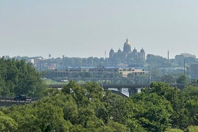 Air quality worsens in eastern US as Canadian wildfire smoke hangs over Midwest