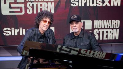 “He said, 'You can tell people I’m not dying'. He wants people to know that”: Howard Stern gives Billy Joel fans a good-news update following the star’s brain disorder diagnosis