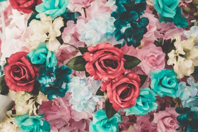 DIY Trends: Why Wallpaper is Becoming Popular Again