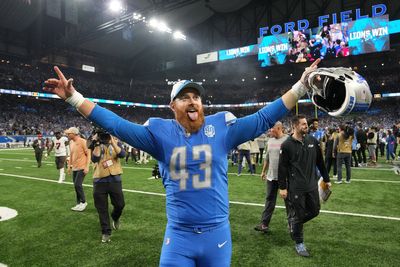 NFL long snapper causes commotion in church after interrupting service to demand answers over porn claims