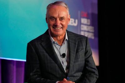 Trump's support of Rose among the voices Manfred listened to in ruling MLB ban ended with death