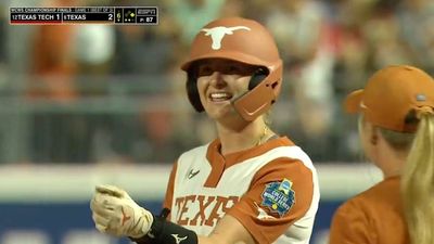 Texas Wins Game 1 of WCWS Thanks to RBI Single Hit Off Attempted Intentional Walk