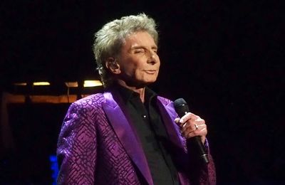 Songwriting has changed, says Barry Manilow