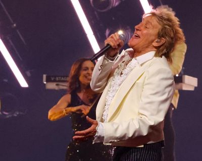 Ahead of Glastonbury, Rod Stewart cancels two concerts because of flu