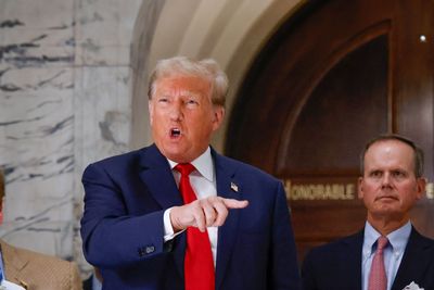 Team Trump's "many mistakes" catch up