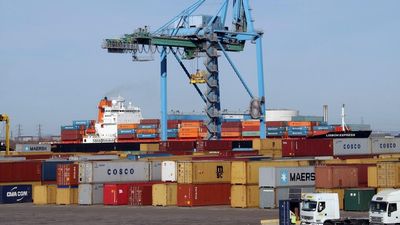French dockers refuse to load cargo of machine gun parts bound for Israel