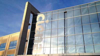 Ciena Earnings Miss Estimates, Revenue Edges By Wall Street Target