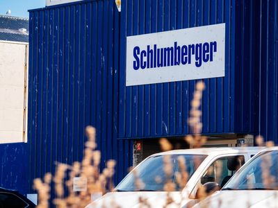 Is Schlumberger Stock Underperforming the S&P 500?