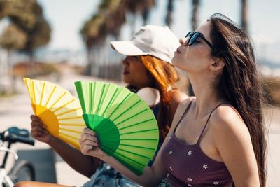 9 Ways to Stay Cool and Healthy During Summer Heatwaves