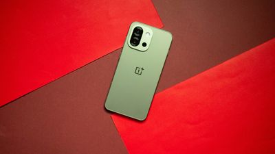 I used the OnePlus 13s for a month — it is the compact iPhone clone you've never wanted