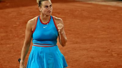 Sabalenka deposes Swiatek to advance to French Open final
