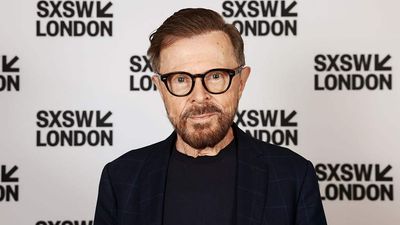 AI-BBA – Björn Ulvaeus is using AI to write a new musical: “It usually comes out with garbage, but sometimes there is something in it that gives you another idea”