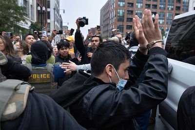 ICE Agents in Chicago Allegedly Lured Migrants To Monitoring Office To Detain Them: Report