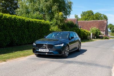 Volvo V90 T6 Plug-in Hybrid – does it pass the family holiday test?