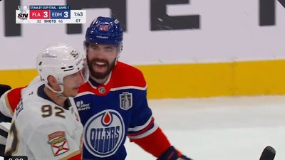 NHL World Loved Oilers Defender's Ruthless Move After Costly Panthers Penalty