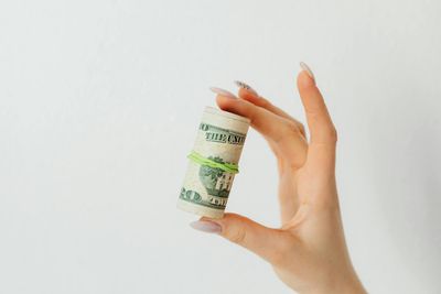 How to Save Money When You Have Zero Self-Control