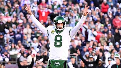 NFL Fans Had Lots of Jokes After Aaron Rodgers Finally Agrees to Join Steelers