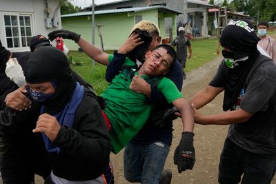 Protesters and police clash in eastern Panama