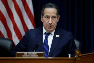 Raskin to Hegseth: Return Qatari jet