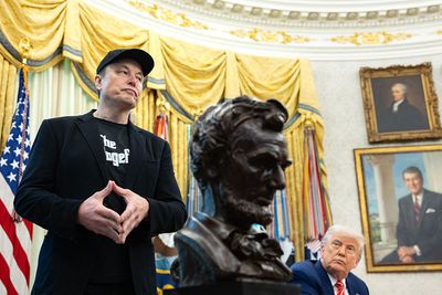 Trump-Musk alliance ends with personal attacks, threats to end federal contracts - Roll Call