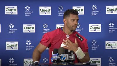 Russell Wilson Explains Why Jaxson Dart's Presence in QB Room Doesn't Distract Him