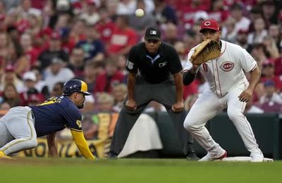 Giants sign first baseman Dominic Smith