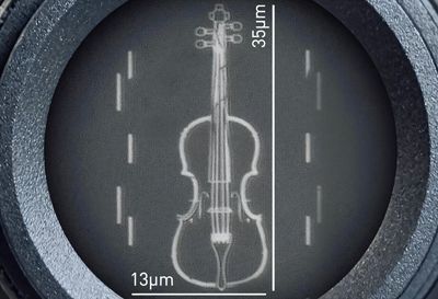 Scientists print 'world's smallest violin' in platinum with nanolithography — UK physicists push toward nanoscale computing