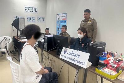 Fraud suspect jumps from window of Pattaya police station
