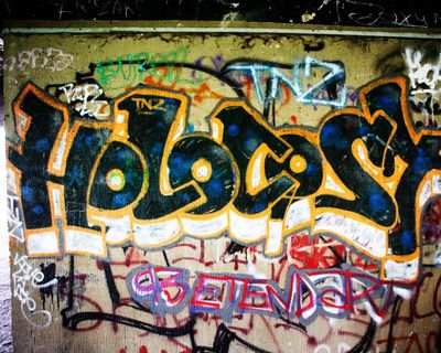 I love the graffiti I see in Paris – but tagging is just visual manspreading