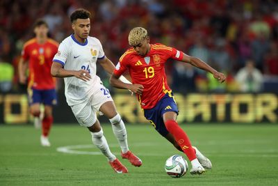 Yamal scores twice as Spain survive late France onslaught