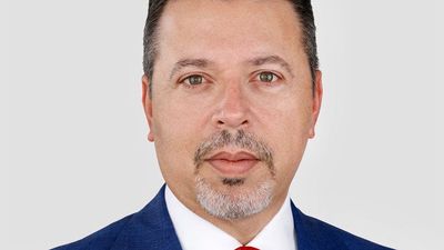 Best ETFs To Cut Risk And Still Pay Off Long Term, Says Advisor