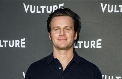 Jonathan Groff grateful to get older