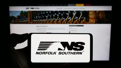 Is Norfolk Southern Stock Underperforming the Nasdaq?