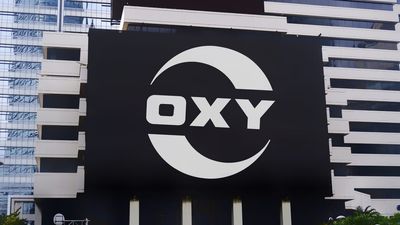 Is Occidental Petroleum Stock Underperforming the Nasdaq?