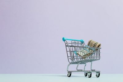 7 Spending Habits That Are Actually Emotional Crutches