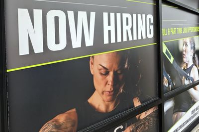 US economy adds 139,000 jobs as growth slows