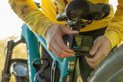 5 Deals on Tech Gifts for the Sports-Loving Dad This Father’s Day