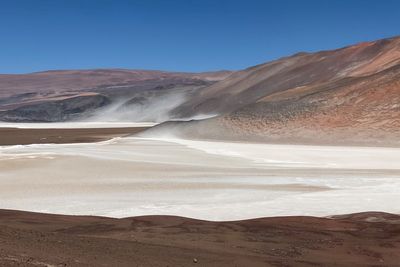 Chile hit by major 6.7 magnitude earthquake