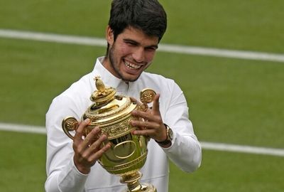 2025 French Open: Jannik Sinner Defeats Novak Djokovic