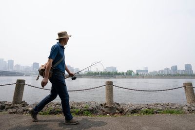 Wildfires force another 1,000 residents from their homes in the Canadian province of Manitoba