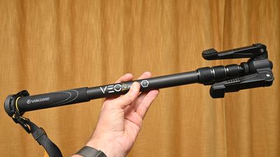 Vanguard VEO 2S CM-264TR Carbon Fiber Monopod review: one leg, three feet and a smartphone holder