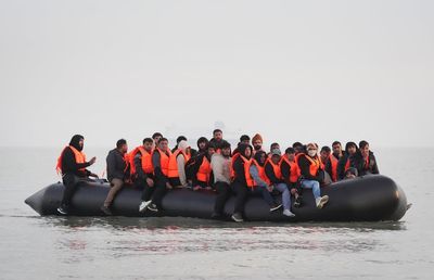 Labour struggling to slash 'unsustainable' foreign aid spending on asylum hotels, despite vow to end practice