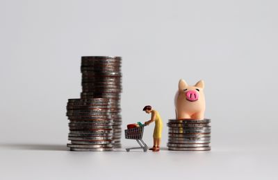 9 Reasons You Can’t Stop Letting Family Members Borrow Money