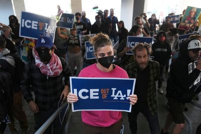 Immigration authorities extend activity in Los Angeles area amid street protests