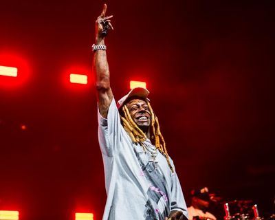 Lil Wayne review – chaotic but charismatic race through greatest hits