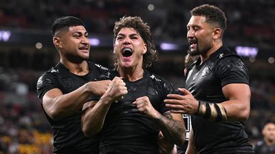 Walsh sends Slater a message after star Broncos return